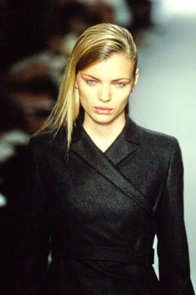 Look 11